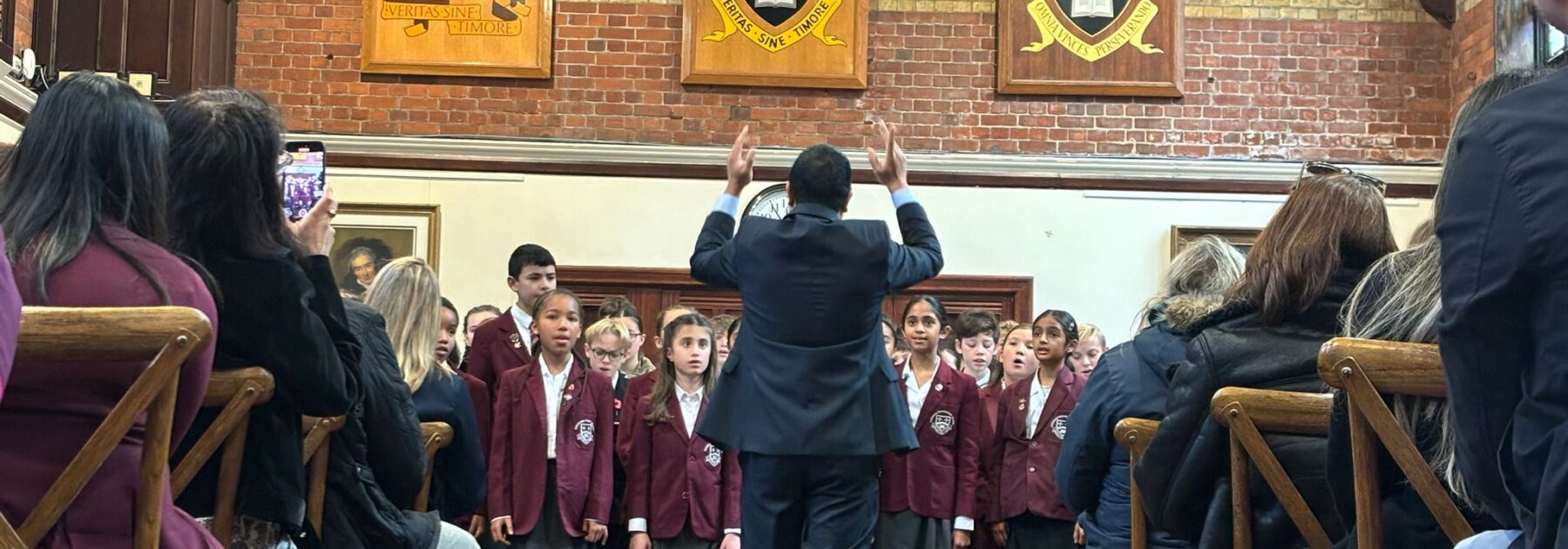 JETS Perform at Remembrance Sunday