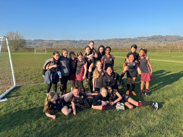 Hawthorns U1011 Football